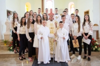 SVETA KRIZMA I PRVA SVETA PRIČEST U ŽUPI VINICI