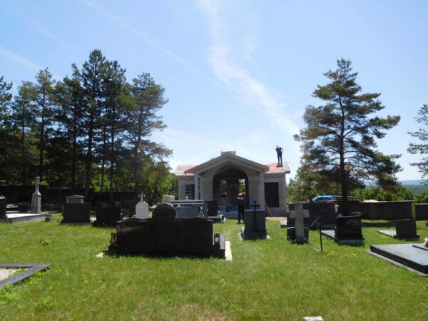 Ljepotica na Ku&scaron;trinu Brdu